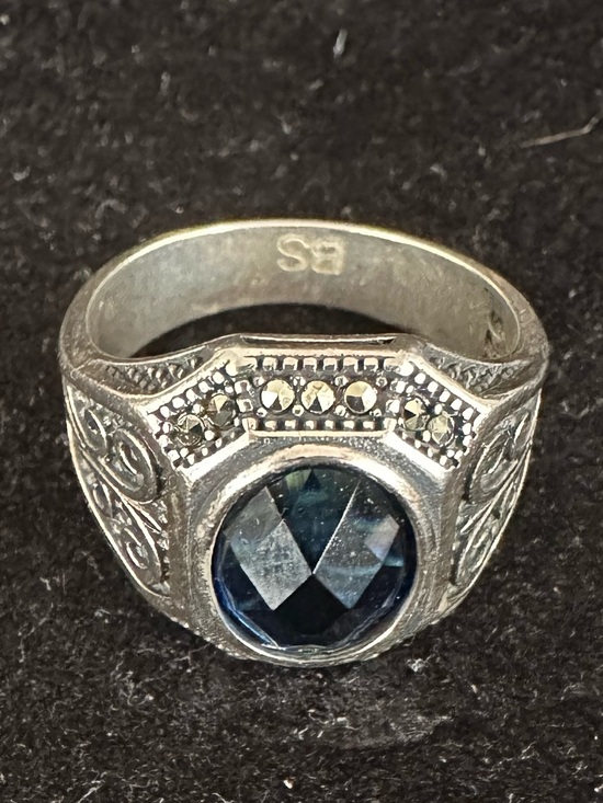 Other - 24) Men’s Silver Ring with Dark Blue Faceted Center Stone
